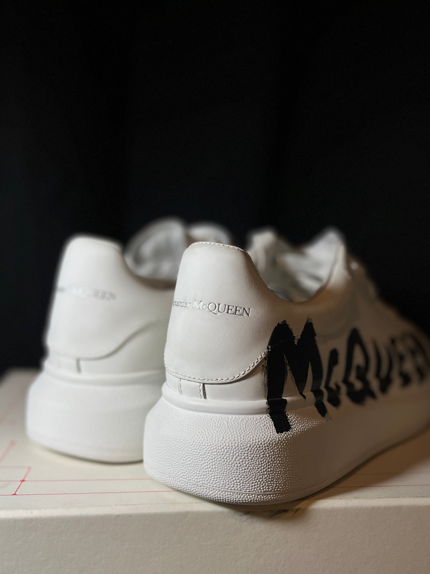 Alexander McQueen Grafiti/Blanco